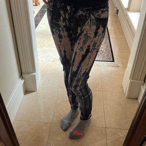 Guess Brittney skinny ankle tie dye jeans ❤️🥰👌👏 size 24
